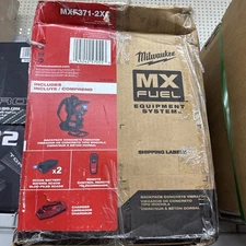 Milwaukee Backpack Concrete Vibrator Kit  - MXF371-2XC - (Brand New)