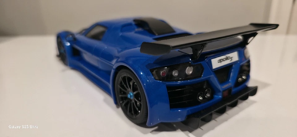 *RARO* AUTOART 1/18 GUMPERT APOLLO S LARANJA METÁLICO - Imagem 3 de 4