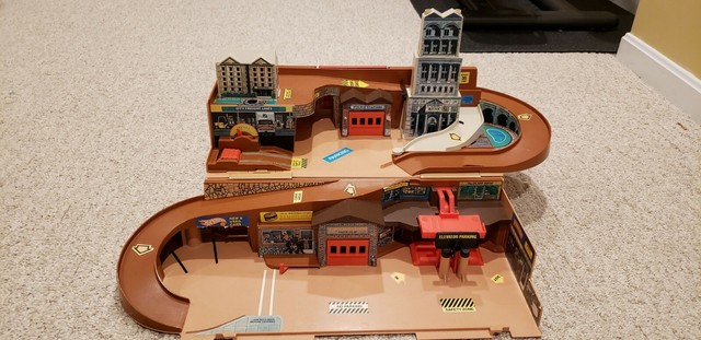 hot wheels stow and go playset