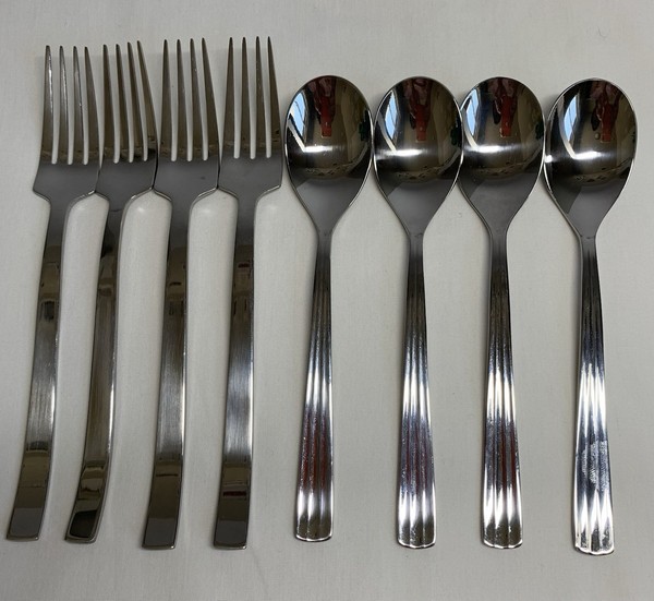Cubiertos con acabado brillante IKEA SMAKGLAD de acero inoxidable - tenedores y cucharas (juego de 8)
