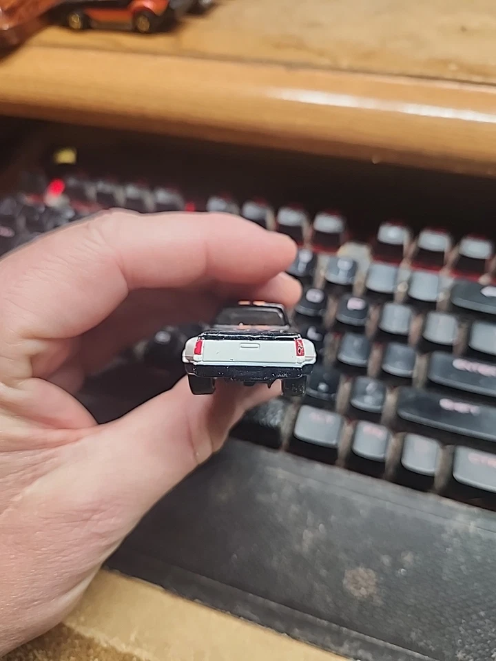 Chevy C3500 2003 Hot Wheels Haul 'N' Asphalt personalizado # 1/4 suelto 1/64 diecast Foto 4 de 4