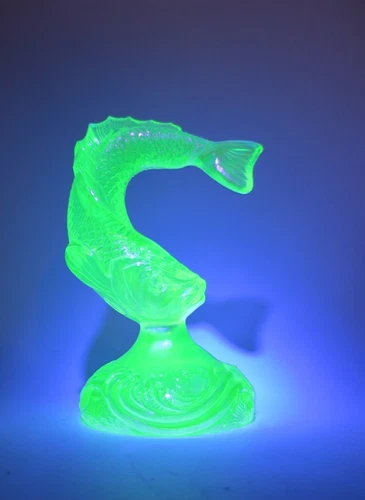 FENTON UV GLOW TOPAZ CANARY VASELINE YELLOW CARNIVAL GLASS JUMPING FISH KOI