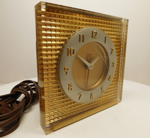 VINTAGE WORKING 5" API ALLIED PRECISION ART DECO LUCITE ELECTRIC ALARM CLOCK - Picture 7 of 9