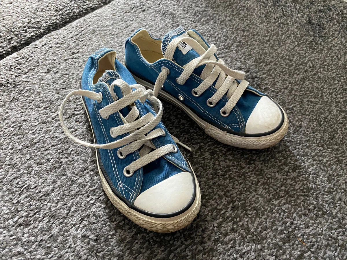 Unisex Size 10.5 Converse Trainers