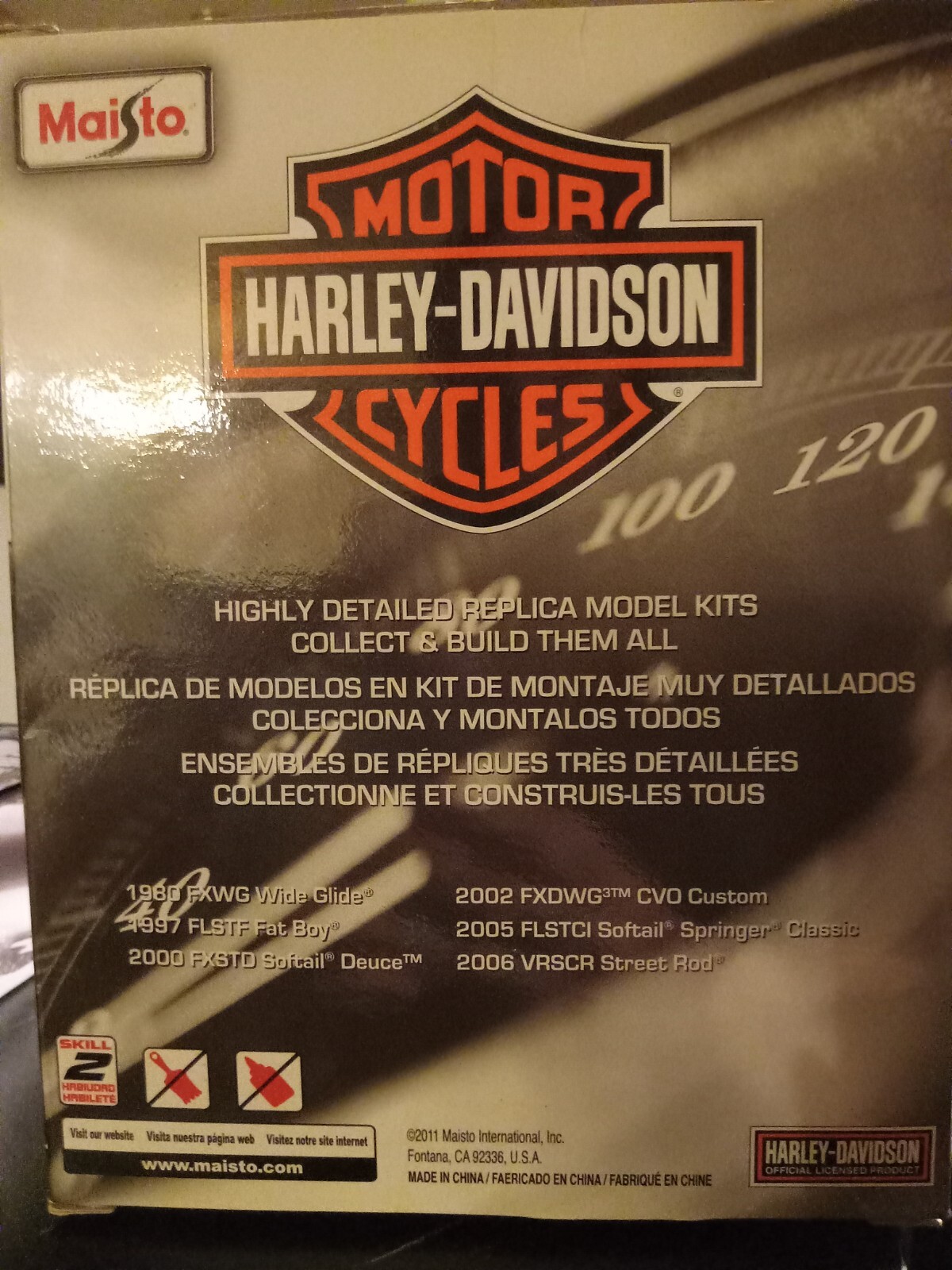 Lot Of 2 Maisto Harley Davidson motorcycle model kits '87 Wide Glide,'97 Fat Boy