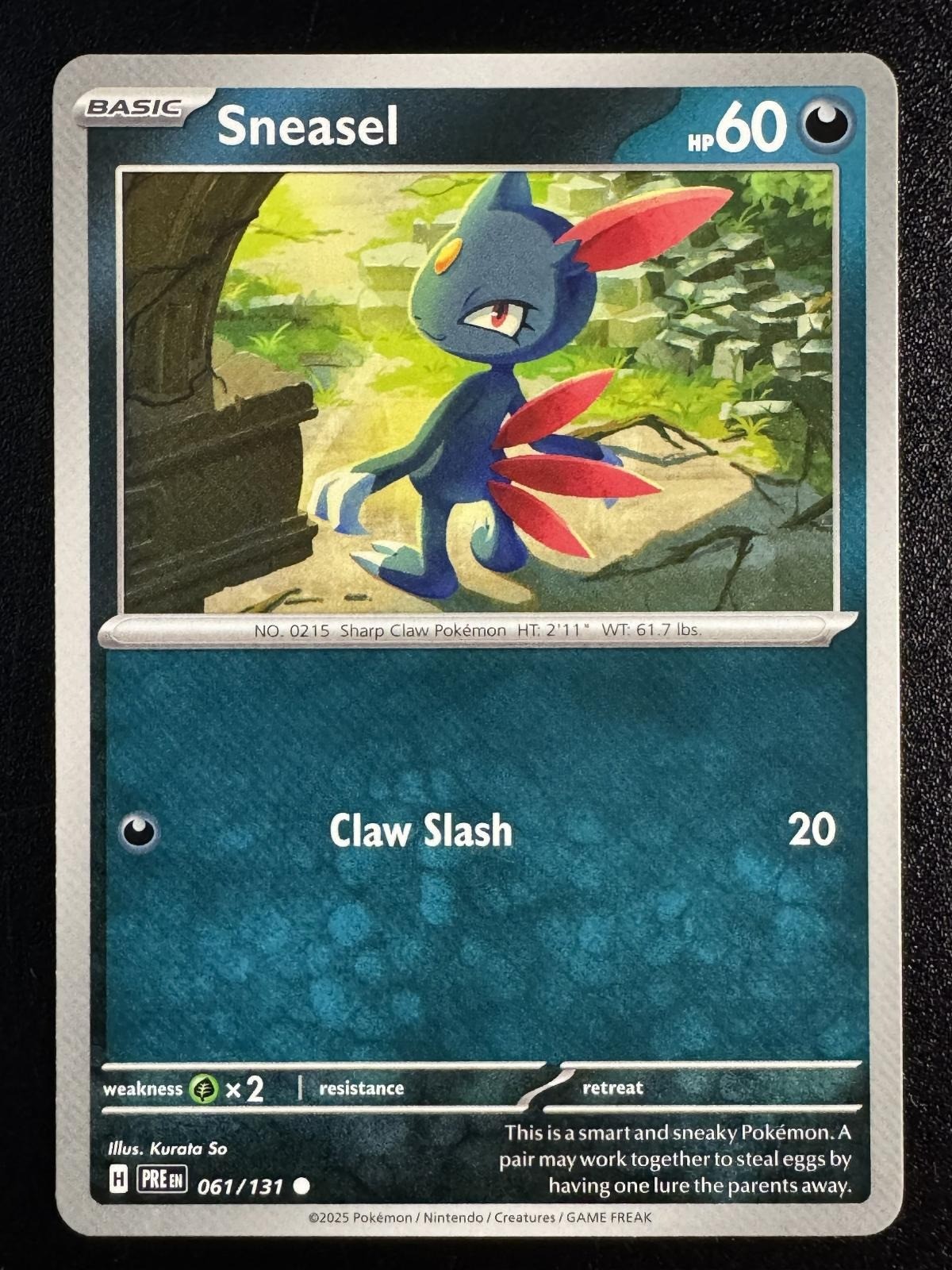 Sneasel 061/131 Common Prismatic Evolutions Pokemon Near Mint