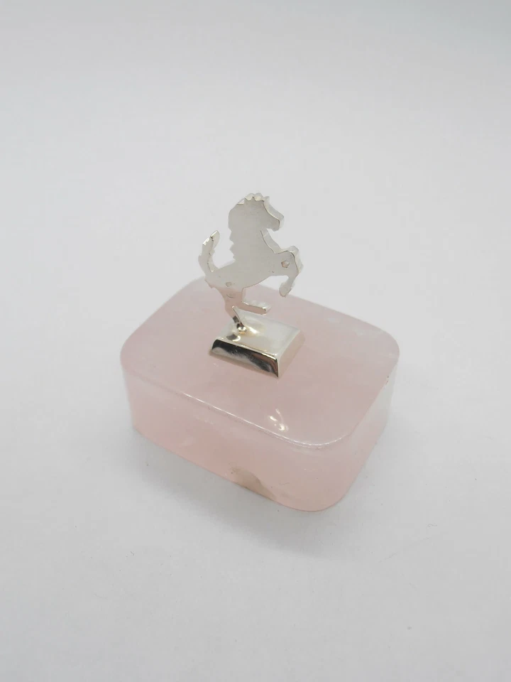 Cavallino Rampante in Argento 925 su Quarzo Rosa - fermacarte - soprammobile - - Immagine 4 di 4