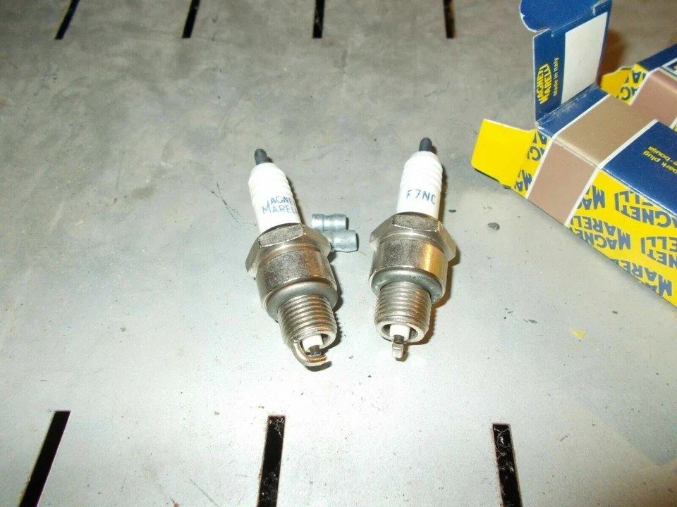 4 X CANDELA MARELLI F7NC CITROEN DS CX DAF 44 66 FORD TAUNUS PORSCHE 356 VOLVO - Immagine 2 di 4