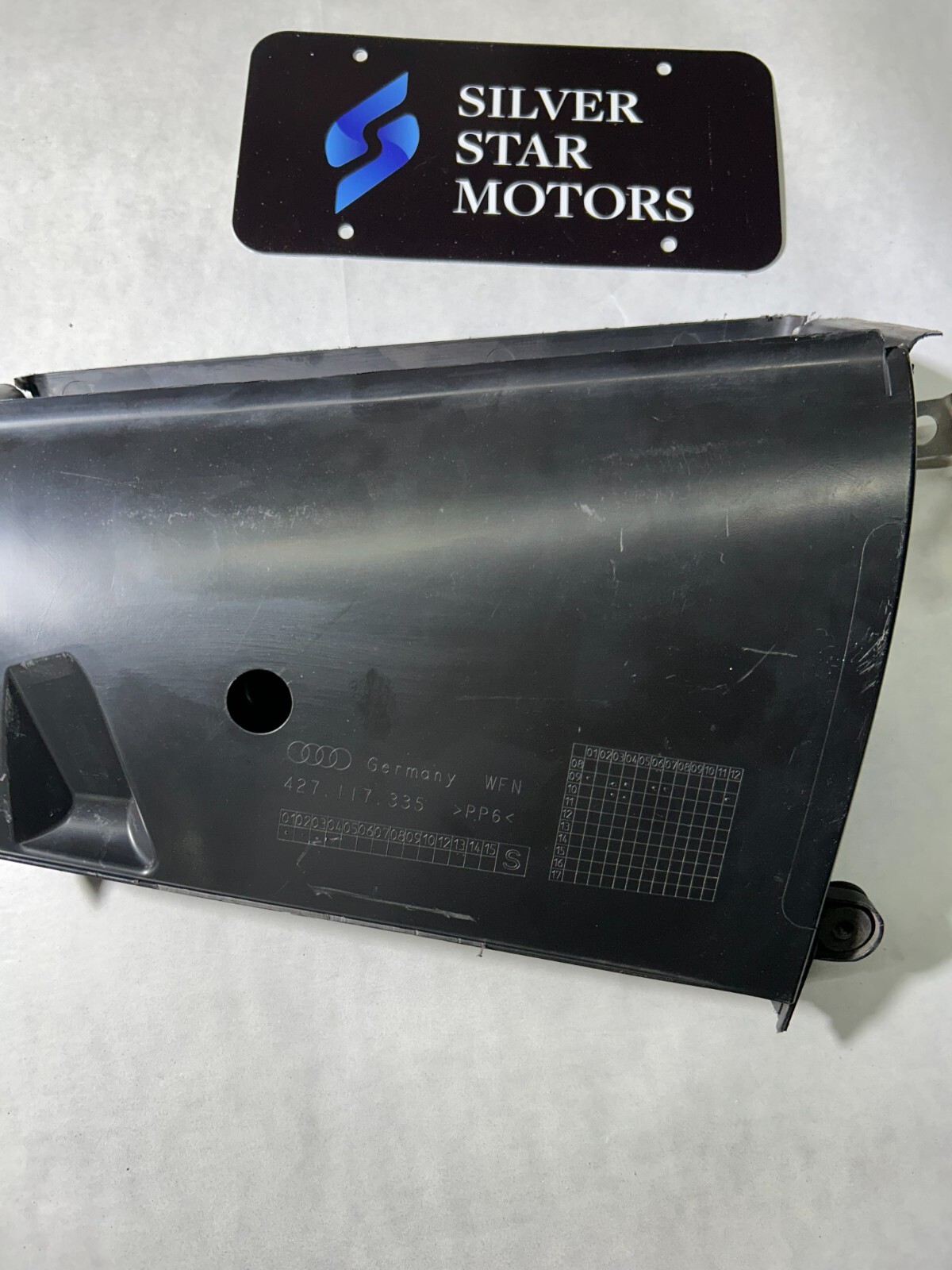 2011-2015 OEM Audi R8 V10 Front Cooler Air Scoop Duct Panel Assembly 427117335 