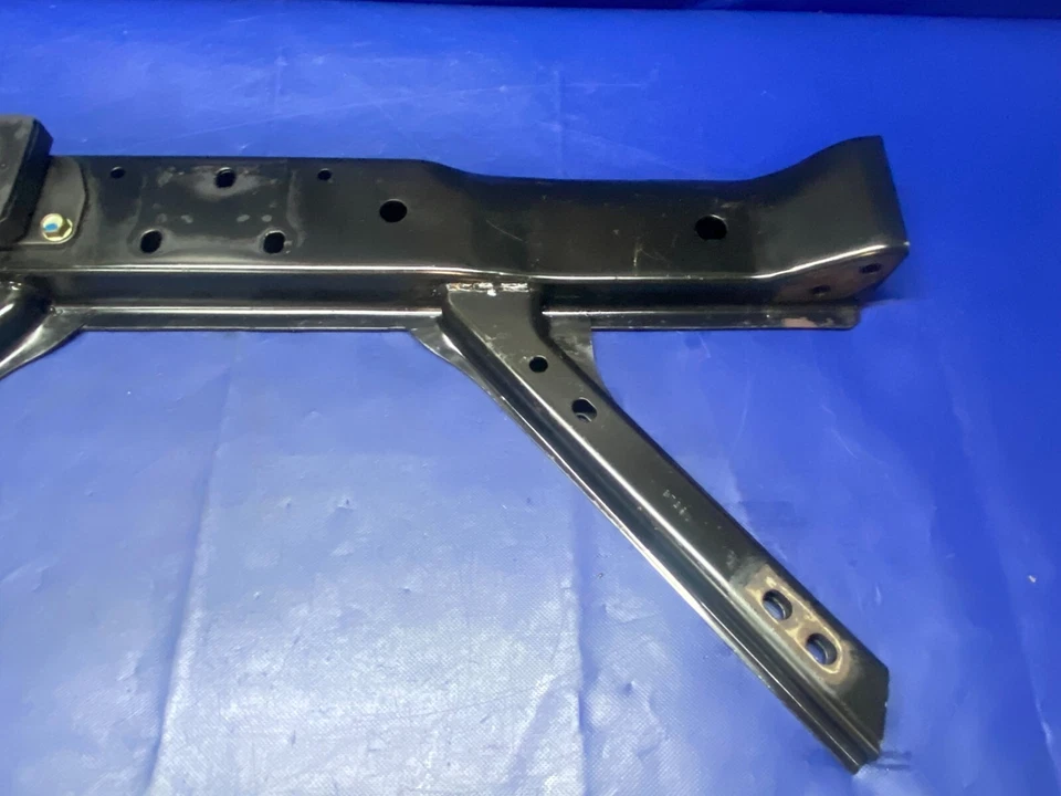 11-20 INFINITI QX56 QX80 后发动机安装子框架十字纹支架 77927 — 第 4/4 张图片