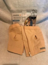 Medela Easy Expression Bustier Hands Free Pumping Medium Nude