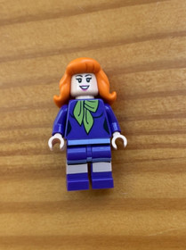 LEGO Daphne Minifigure 75904 75903 Scooby-Doo Mystery Mansion Lighthouse