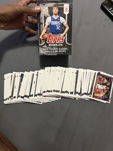 2025/26 Topps Black Friday Target Exclusive Card Lot 111 Cards
