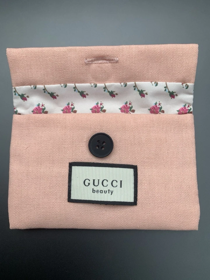 Gucci Beauty GWP Comb w/ Pouch - Image 2 of 4