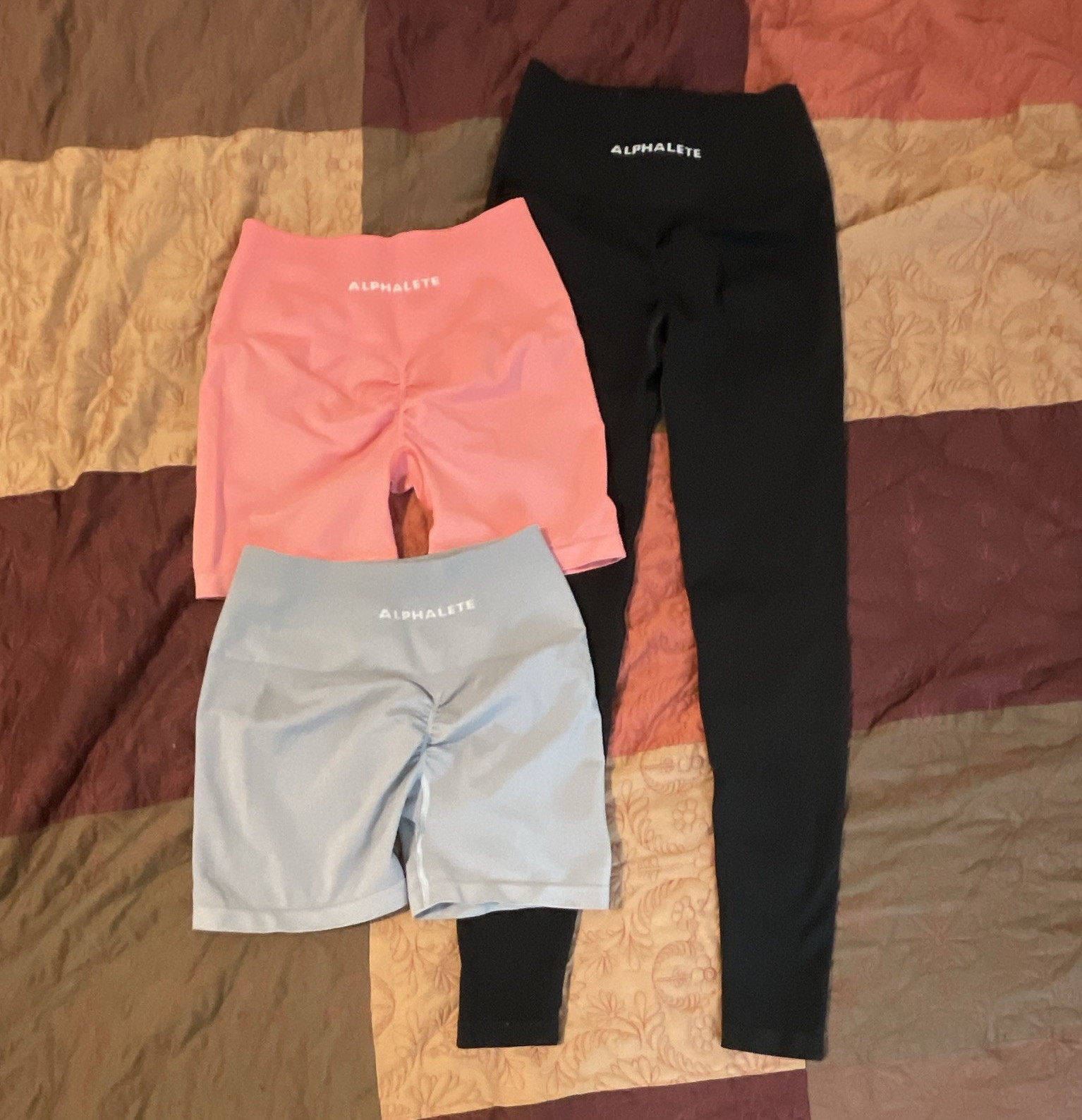 Alphalete Lot of 3 Women’s Seamless Leggings + Two Biker Shorts Size Small