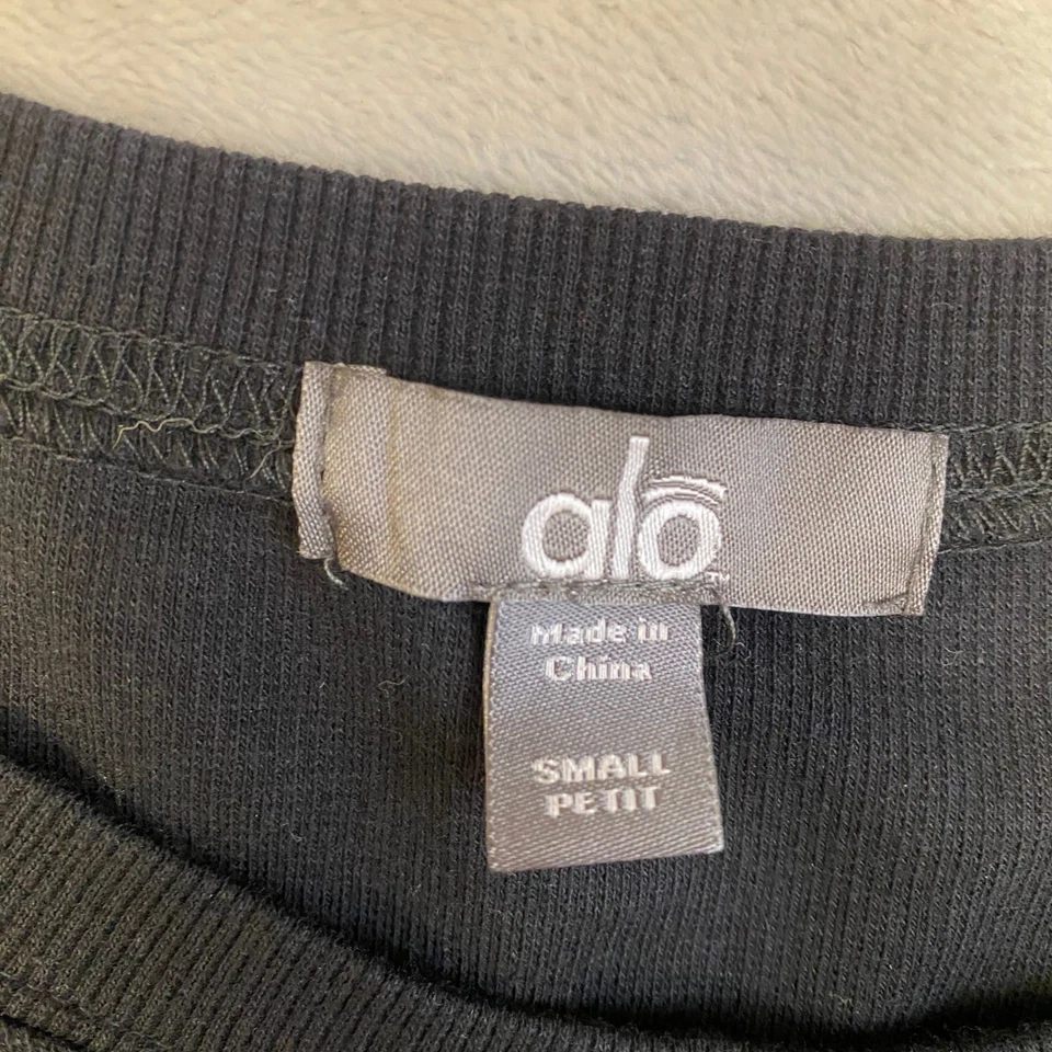 Top túnica Alo Yoga manga larga pequeño pequeño negro gris bloques de colores atletismo Foto 3 de 4