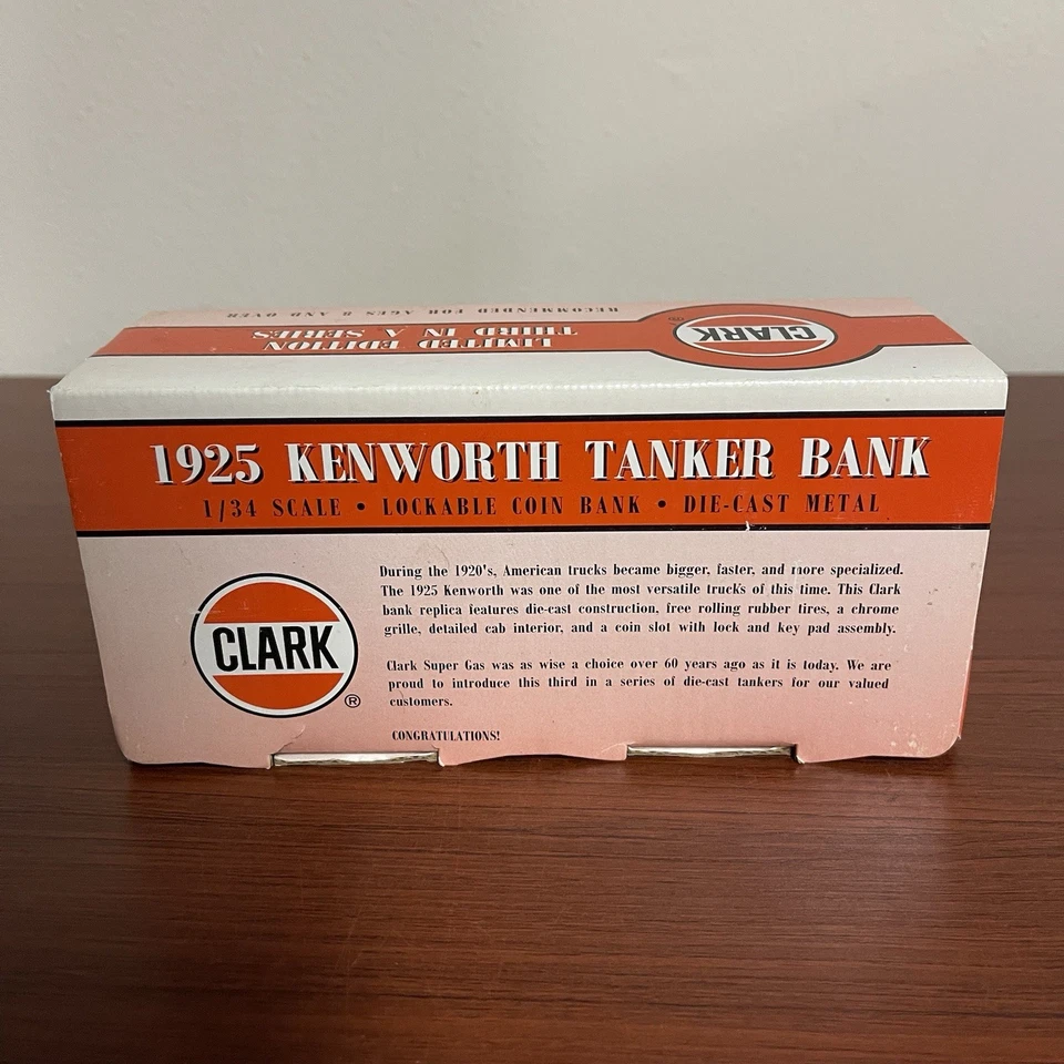 1925 Kenworth Tanker Clark Lockable Metal Vehicle Coin Bank 1:25 Diecast B457 - Image 4 of 4