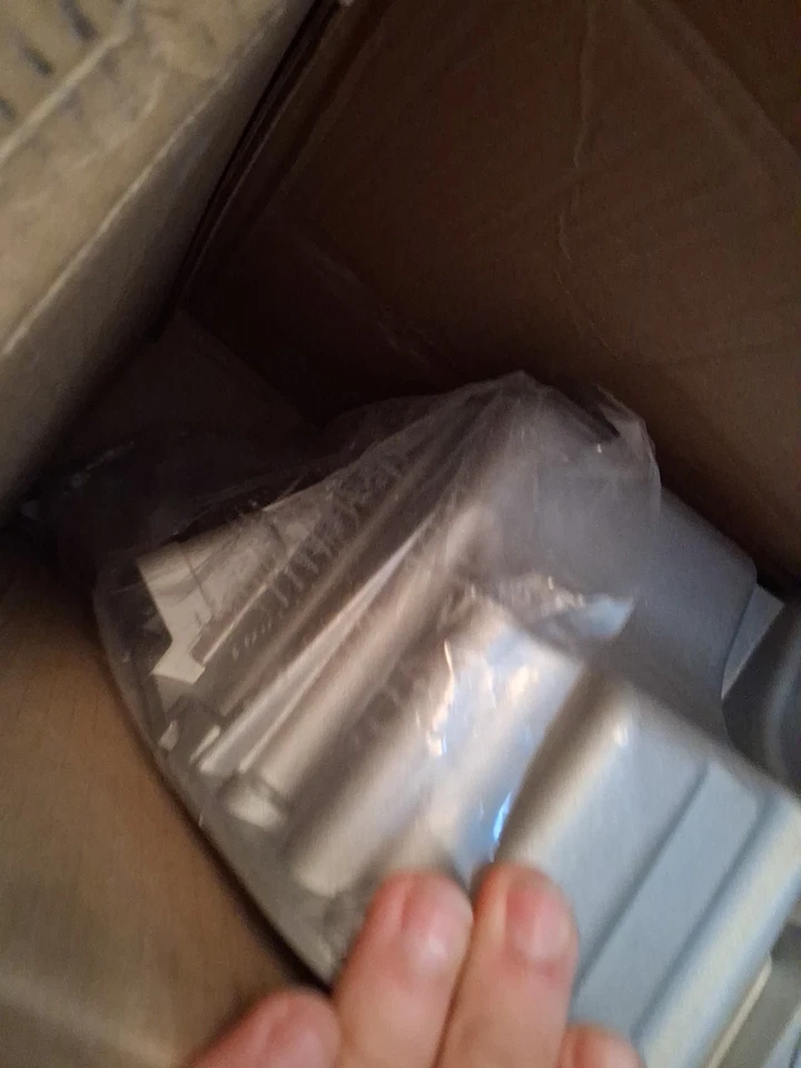 Pan de aceite de motor Dorman 264-459 Chevrolet Trax 2017-2018 Chevrolet Sonic 2012-2018 Foto 4 de 4