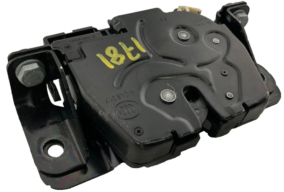 Оригинальный замок крышки багажника 2019 BMW 430I 912935112 #F3-4 - Изображение 3 из 4