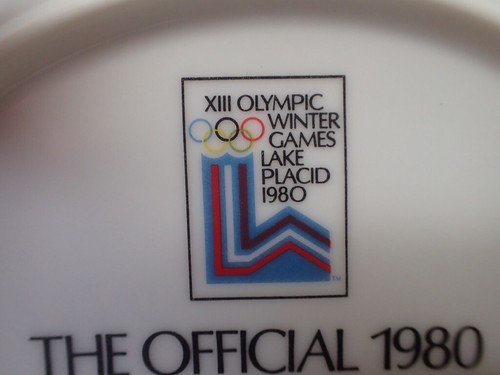 Targa Ufficiale Giochi Olimpici Invernali Lake Placid 1980 3398B Alton Tobey 8,5" - Foto 4 di 9