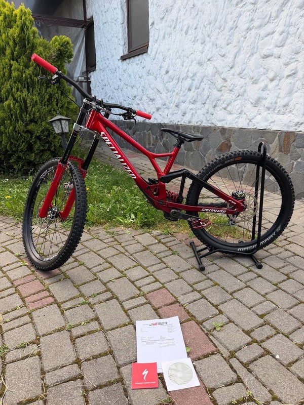 Specialized Demo Race M5 FSR full sus downhill mtb bike