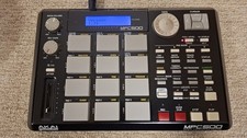 AKAI Professional MPC500 Sampler Sequencer Portable Music Production Occasion