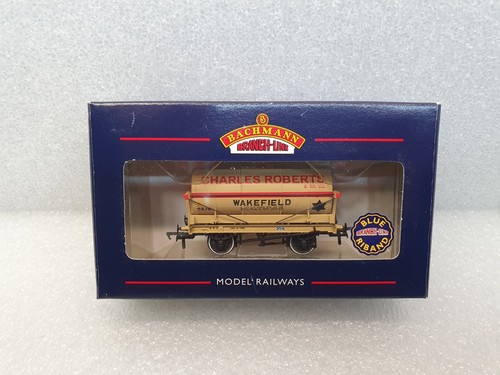 Bachmann 37-650K -14 Tonnen Kesselwagen Nr.9876 in 'Charles Roberts & Co. Ltd' Buff | Zustand: New