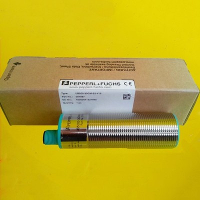 One New Pepperl+Fuchs Ultrasonic Sensor UB500-30GM-E5-V15 Free Shipping
