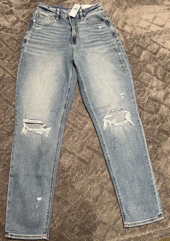 Women American Eagle Curvy Mom Jeans Size 2 NWT