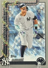 2025 Topps Holiday Baseball Glitter Parallel #H1-H200 You Pick Complete Your Set