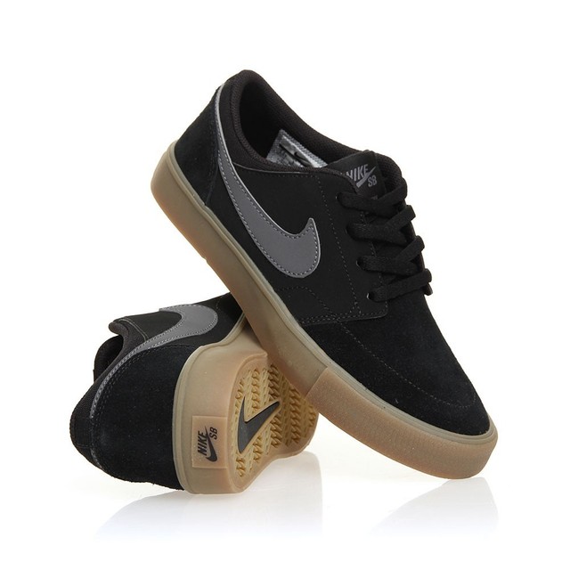 nike sb black portmore ii trainers with gum sole