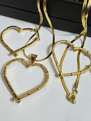 18K 750 Real Fine Saudi Dubai Gold Heart Earring Necklace - Main Image