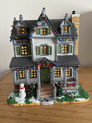 Lemax Davis Residence 2012