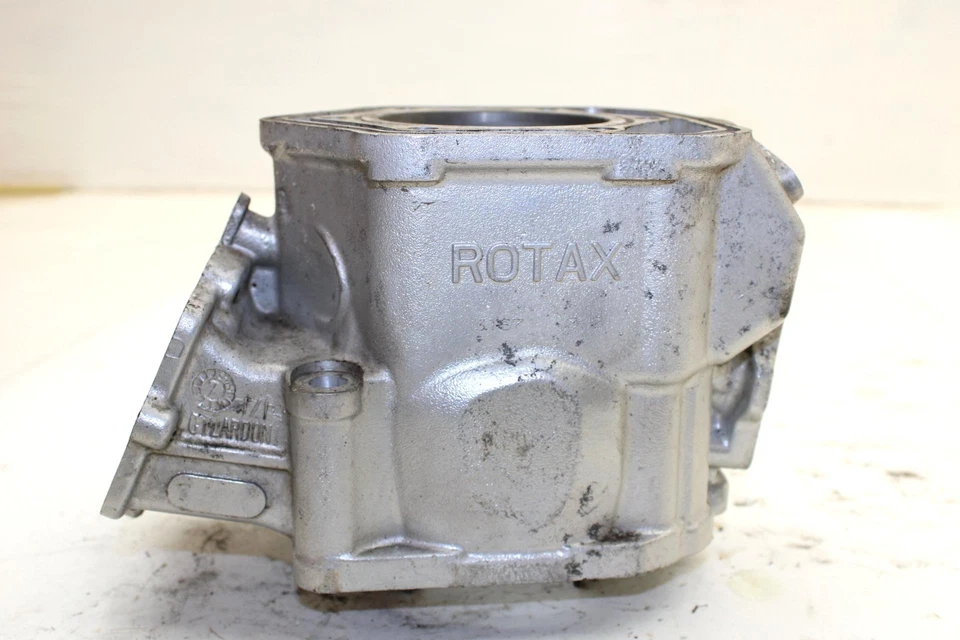 Ski-doo Mxz 600rs 2008 núcleo de cilindro OEM diámetro 72 mm 420623483 SS85 Foto 2 de 4