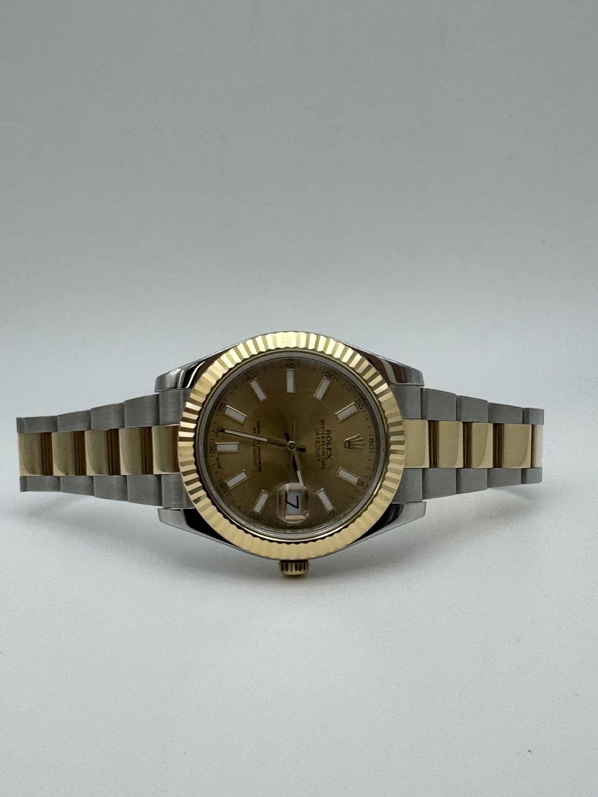 Rolex Datejust 41mm 116333 18K Fluted Bezel Champagne Dial Two Tone Oyster image 4
