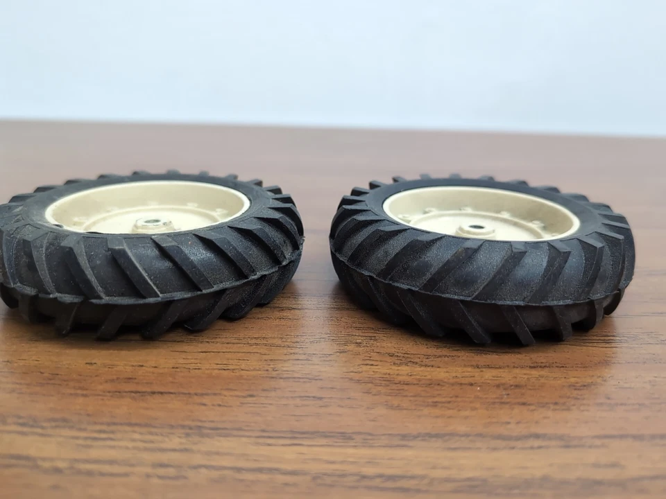 1/16 Ertl Toy Parts Diecast Rear Wheels Allis Chalmers Tractor  - Image 2 of 3