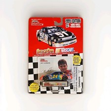 Jeff Gordon 24 DuPont 1995 Chevrolet Stock Car Racing Champions 1:64 w/ Stand