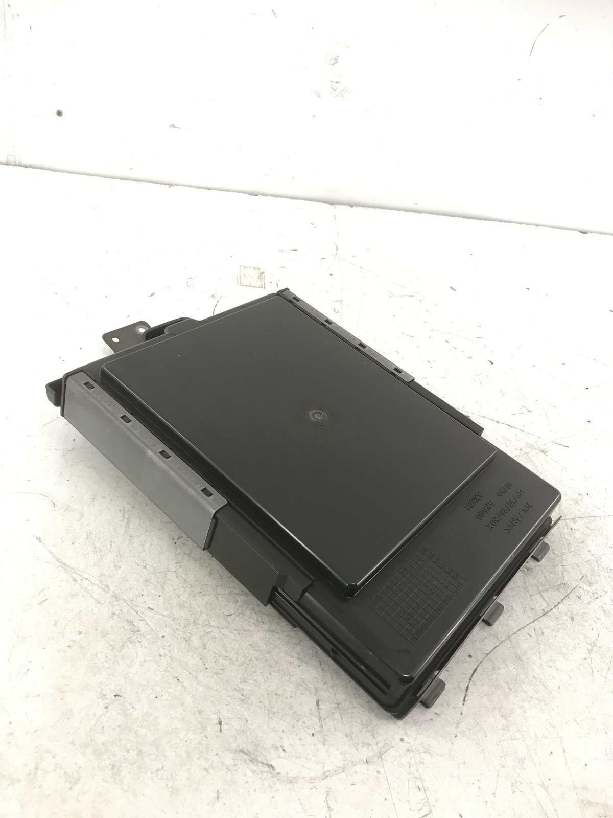 10796-AX600 SPORTELLO CASSETTO PORTAOGGETTI INFERIORE ANT DESTRO NISSAN MICRA