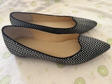IVANKA TRUMP Flats Size 8M Black White Fabric Chevron Print Point Toe EUC
