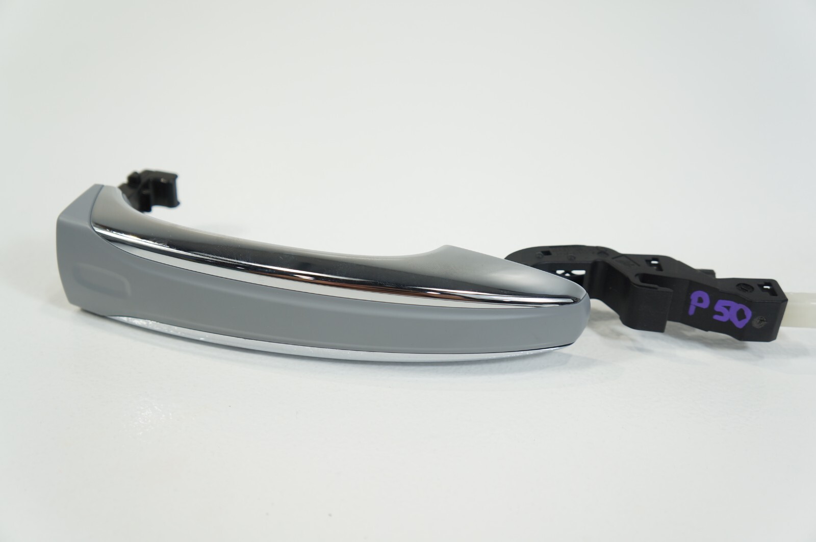 2017-2020 Bentley Bentayga Right Passenger Door Handle Outer 36A837206 exterior