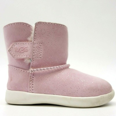 light pink boy uggs