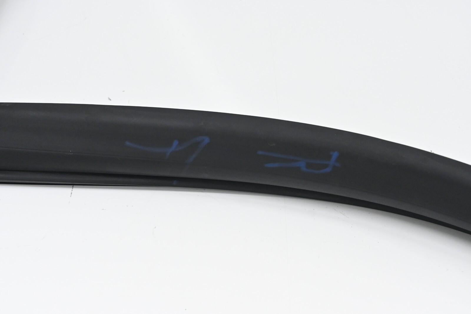 ⭐ 14-20 Maserati Ghibli Quattr Front Right Weatherstrip Rubber Gasket Seal Oem