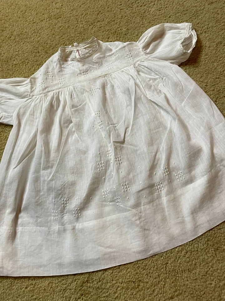 Antiguo Vestido de Algodón Batista Blanco Bebé Eduardiano Francés Años 10 Hecho a Mano Bordado Foto 3 de 4
