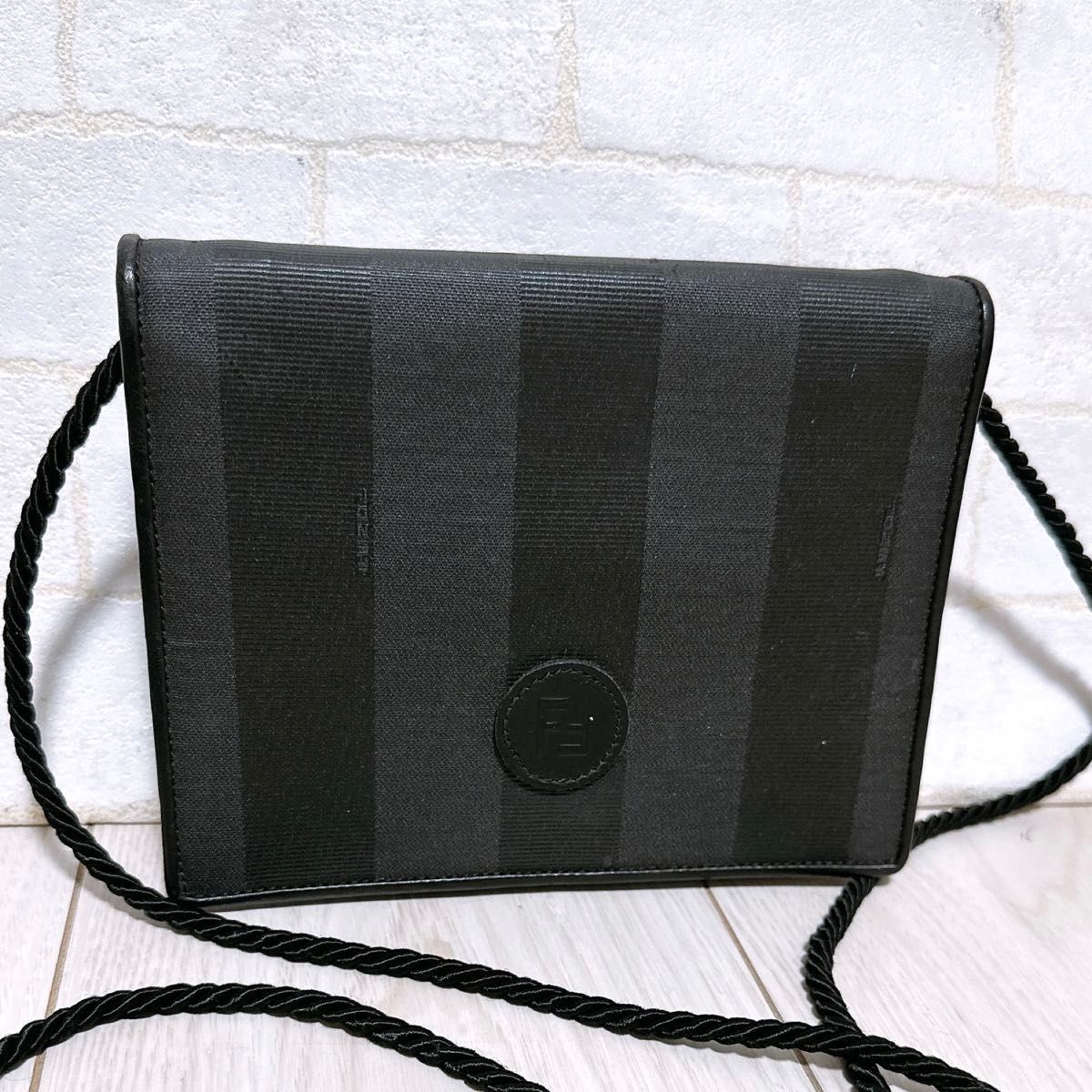 Vintage Fendi Shoulder Bag in Excellent Condition