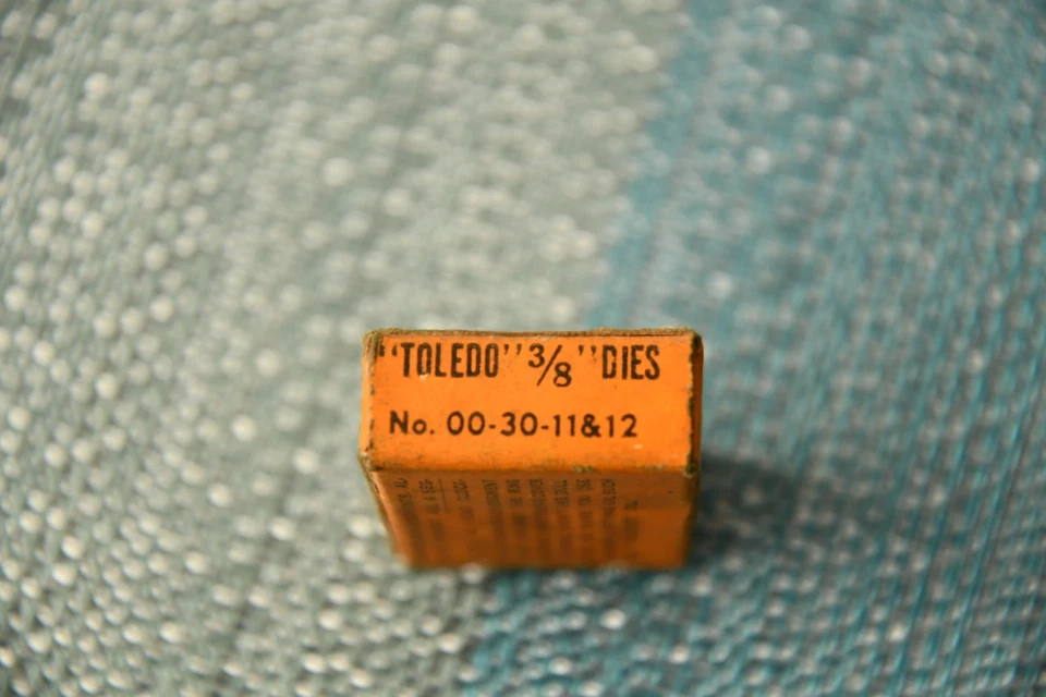 VINTAGE TOLEDO  PIPE DIES, 3/8", No. 00 30-11-12, NIB - Image 2 of 4
