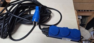 3 fach Schuko Verteiler blau – ca. 15 m – H05VV F 3G2 5 – Schwarz geprüft