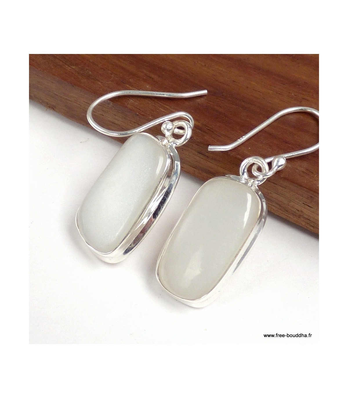 Boucles d'oreilles pierre de lune du Sri Lanka CWA113.1 le cadeau idéal pour un anniversaire