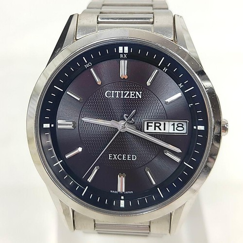 Citizen Exceed AT6030-51A Eco-Drive Day Date Radio-Pilotée Solaire Montre Hommes - Photo 8 sur 10