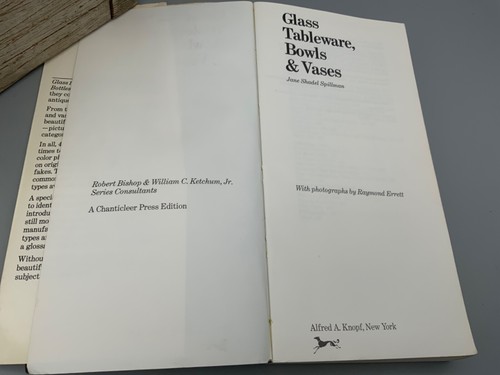 Glass Tableware, Bowls, & Vases (The Knopf Collectors' Guides to American Glass) - Picture 5 of 13