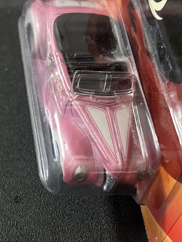 Hot Wheels '40 Ford Pepe Le Pew Looney Tunes Series #BDR81 NRFP 2013 Pink 1:64 - Picture 8 of 11